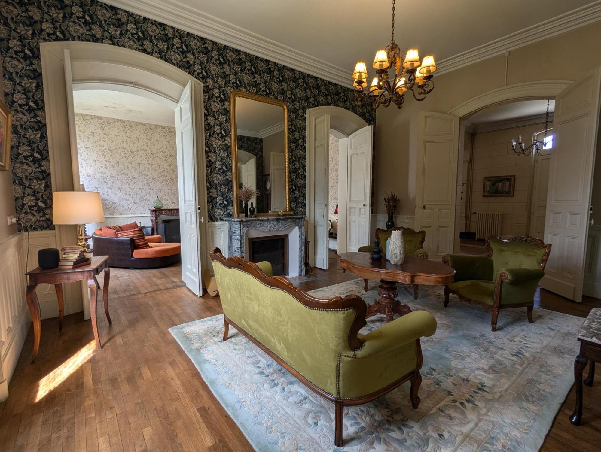 Bed and Breakfast Domaine Du Faure Chadurie Exterior foto