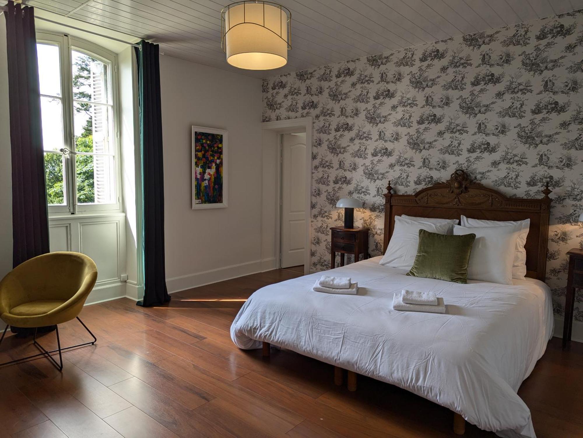 Bed and Breakfast Domaine Du Faure Chadurie Exterior foto
