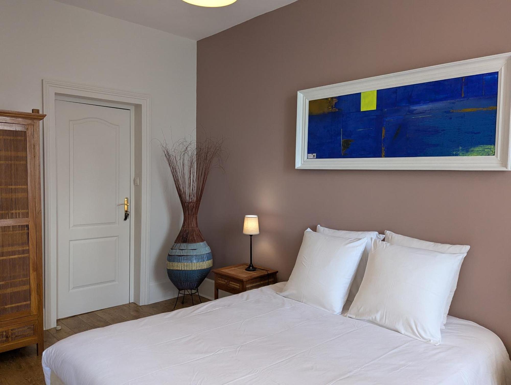 Bed and Breakfast Domaine Du Faure Chadurie Habitación foto