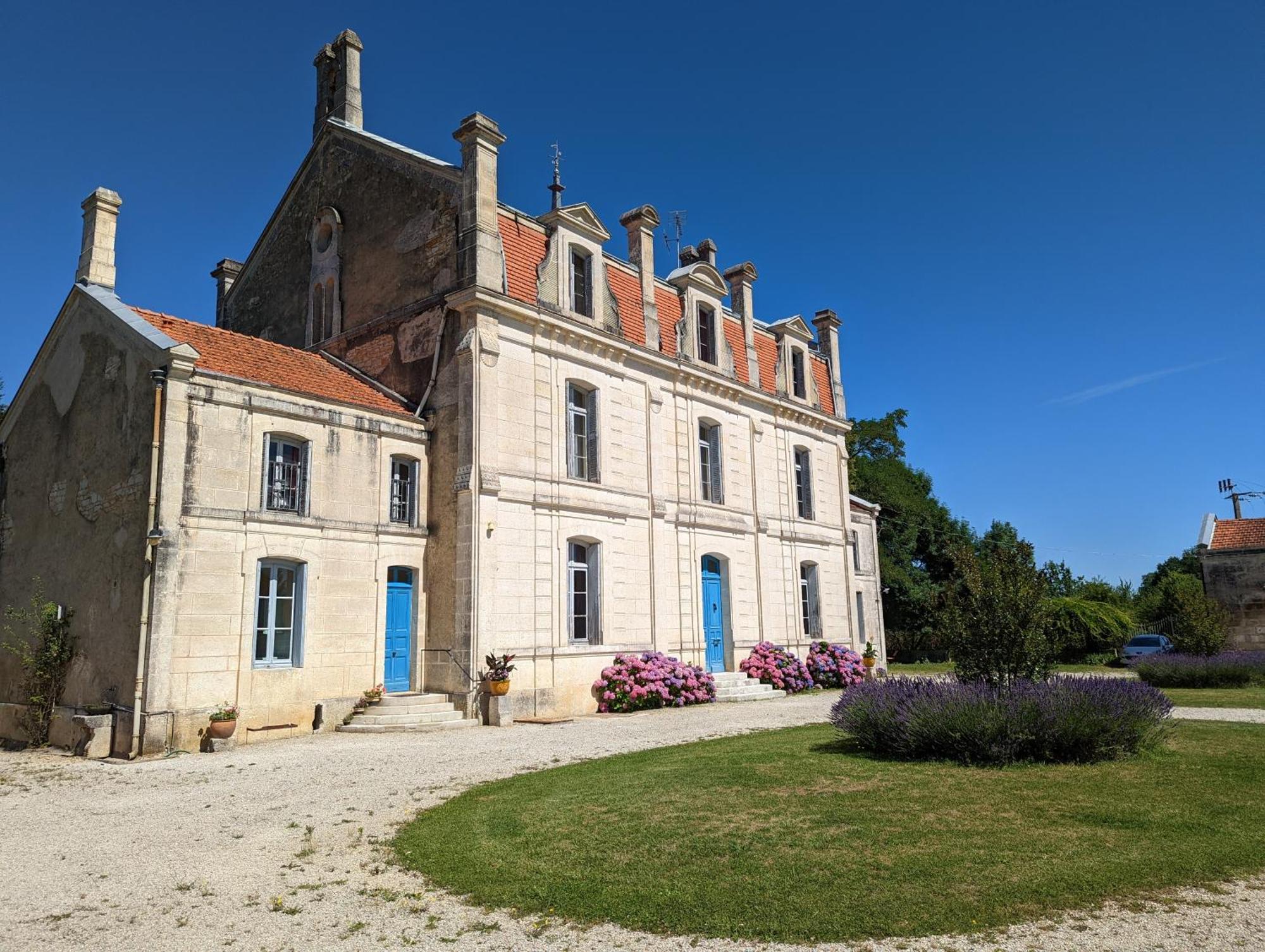 Bed and Breakfast Domaine Du Faure Chadurie Exterior foto